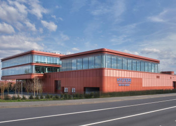 La chambre semi-anéchoïque Hyundai permet de réaliser des essais sur le niveau de bruits et vibrations