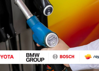 Un projet pilote d'utilisation en conditions réelles de véhicules fonctionnant avec de l'essence renouvelable