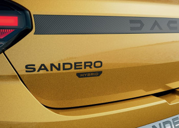 La berline polyvalente Dacia Sandero passe à l'hybride