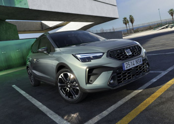 Le SUV urbain Seat Arona s'offre de légères retouches intérieures et extérieures