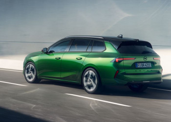 L'Opel Astra Sport Tourer Electric 115 kW 58 kWh offre jusqu'à 445 km d'autonomie WLTP