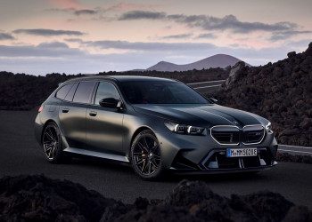 Le break hautes performances BMW M5 Touring embarque une motorisation M Hybrid de 727 ch