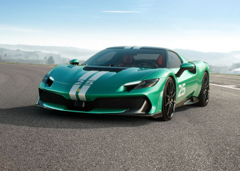 La berlinette hybride rechargeable à moteur central arrière Ferrari 296 Speciale affiche une puissance de 880 ch