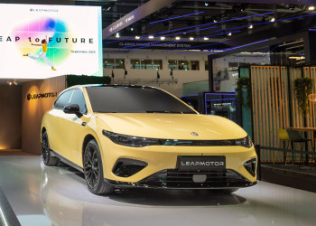 La berline compacte électrique Leapmotor B05 affiche un design athlétique
