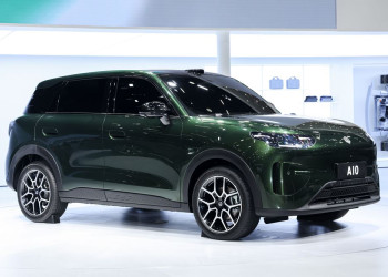 Le SUV urbain électrique Leapmotor B03X inaugure une nouvelle plateforme mondiale