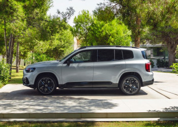 La Mercedes-Benz GLB électrique peut accueillir jusqu'à sept personnes