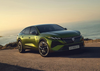 La Peugeot E-408 électrique 157 kW 58,2 kWh restylée affiche une autonomie WLTP de 456 km