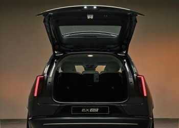 Le Volvo EX60 électrique à transmission intégrale peut parcourir jusqu'à 810 km avec une seule charge