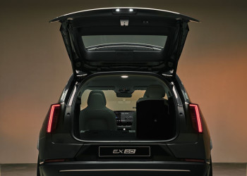 Le Volvo EX60 électrique à transmission intégrale peut parcourir jusqu'à 810 km avec une seule charge