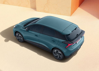 La MG4 EV revient dans une version dotée d'améliorations techniques sur la partie électrique