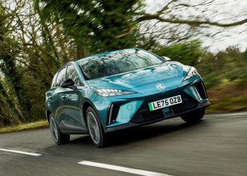 La MG4 EV revient dans une version dotée d'améliorations techniques sur la partie électrique
