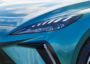 La MG4 EV revient dans une version dotée d'améliorations techniques sur la partie électrique