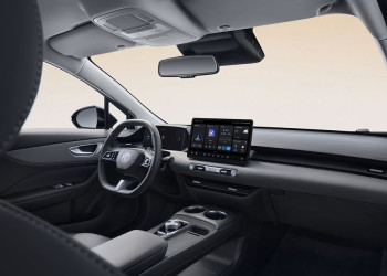 La MG4 EV revient dans une version dotée d'améliorations techniques sur la partie électrique