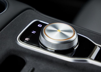 La MG4 EV revient dans une version dotée d'améliorations techniques sur la partie électrique