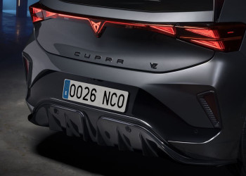 La Cupra Born électrique restylée affiche un design percutant