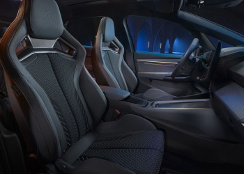 La Cupra Born électrique restylée affiche un design percutant