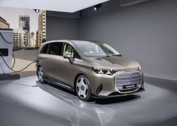 Le Mercedes VLE électrique combine une conduite de limousine et la polyvalence d'un grand monospace