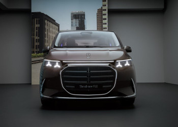 Le Mercedes VLE électrique combine une conduite de limousine et la polyvalence d'un grand monospace