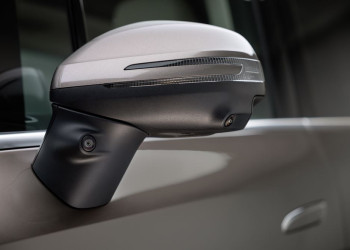 Le Mercedes VLE électrique combine une conduite de limousine et la polyvalence d'un grand monospace