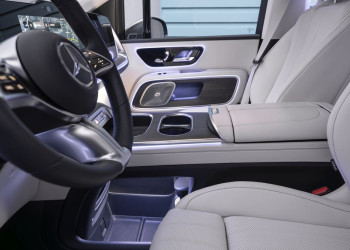 Le Mercedes VLE électrique combine une conduite de limousine et la polyvalence d'un grand monospace