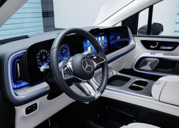 Le Mercedes VLE électrique combine une conduite de limousine et la polyvalence d'un grand monospace