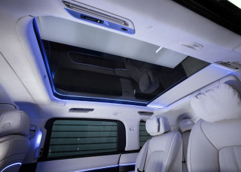 Le Mercedes VLE électrique combine une conduite de limousine et la polyvalence d'un grand monospace