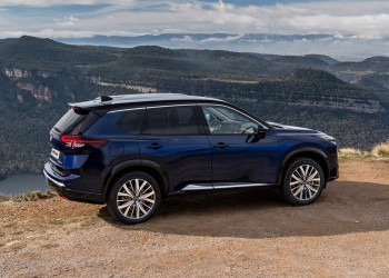 Le crossover familial Nissan X-Trail restylé affiche un esprit d'aventure plus affirmé