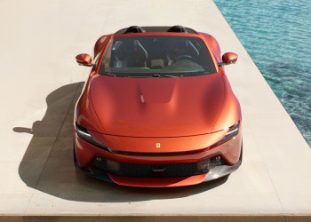 La Ferrari Amalfi Spider interprète l'esprit sportif de Ferrari dans une configuration à ciel ouvert