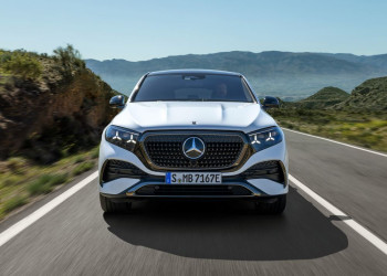 Le Mercedes-Benz GLE Coupé affiche une ligne dynamique avec des vitres latérales allongées