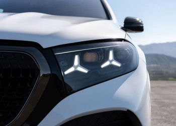 Le Mercedes-Benz GLE Coupé affiche une ligne dynamique avec des vitres latérales allongées