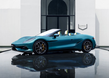 La supercar électrique Denza Z cabriolet affiche des performances extrêmes