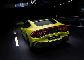 Le coupé 4 portes Mercedes-AMG GT délivre jusqu'à 1 169 ch de puissance maximale