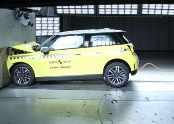 La Mini Cooper électrique obtient cinq étoiles aux crash-tests Euro NCAP 2025