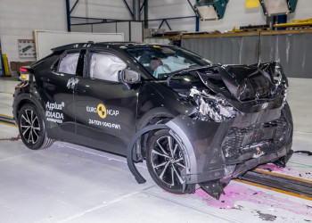 Le SUV de taille compacte Toyota C-HR PHEV obtient cinq étoiles aux crash-tests Euro NCAP 2025