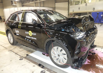 Le SUV de taille intermédiaire Audi Q5 obtient cinq étoiles aux crash-tests Euro NCAP 2025