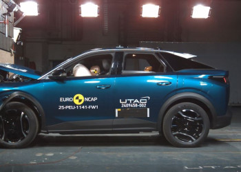 Le SUV électrique de taille intermédiaire Peugeot e-5008 obtient quatre étoiles sur cinq possibles aux crash-tests Euro NCAP 2025