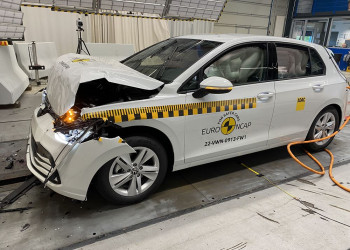 La berline compacte Volkswagen Golf obtient cinq étoiles aux crash-tests Euro NCAP 2025
