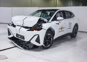 Le SUV de taille intermédiaire électrique Hongqi EHS5 obtient cinq étoiles aux crash-tests Euro NCAP 2025