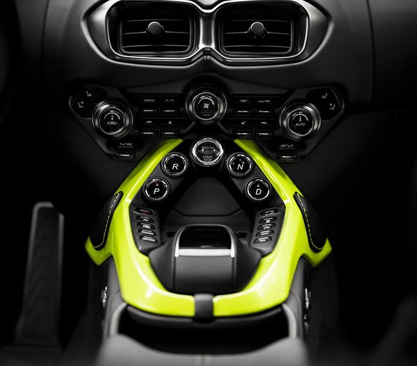 ASTON MARTIN Vantage