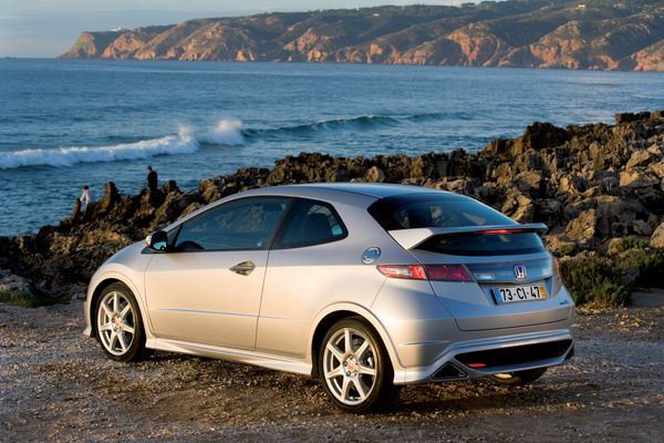 HONDA Civic Type R 2.0 i-VTEC Type R Heritage Navi