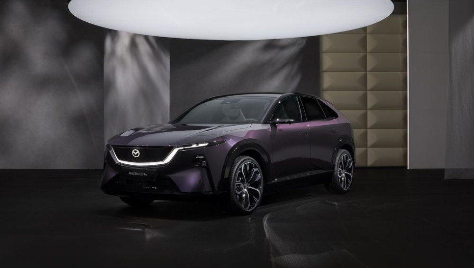 Location Longue Durée sur 49 mois et 40 000 km Mazda CX-6e 258 ch 78 kWh finition Takumi avec un 1er loyer de 5 900 € puis 48 loyers de 438,85 €