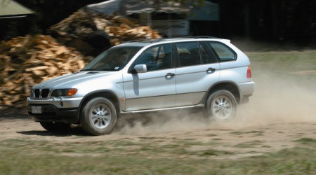 BMW X5 5 places 48iS