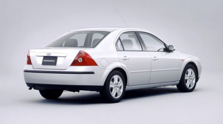 FORD Mondeo 4 portes 2000 145 Trend