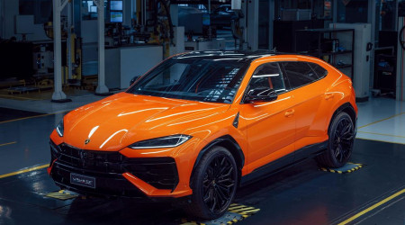 LAMBORGHINI Urus