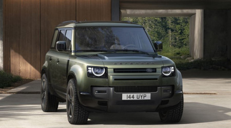 LAND ROVER Defender 110