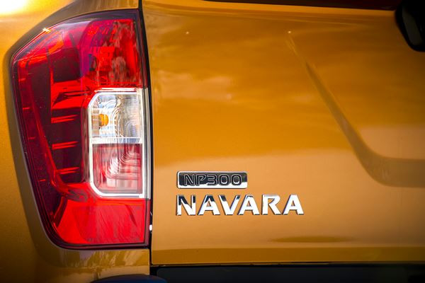 NISSAN NP300 Navara King-Cab